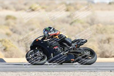 media/Nov-16-2025-Race Pace (Sun) [[8c5fa54630]]/Non Verified Riders (1st 20 Minutes)/4-Turn 16 (1116am)/